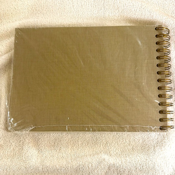 NEW GARDEN NOTEBOOK W/ THICK SPIRAL BINDING FOR PLANNING & DRAWING GARDEN NOTES - Picture 5 of 5